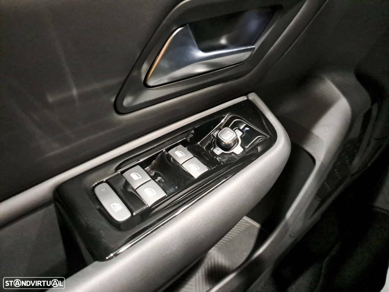 Citroën C5 X 1.6 Hybrid Shine e-EAT8 - 21