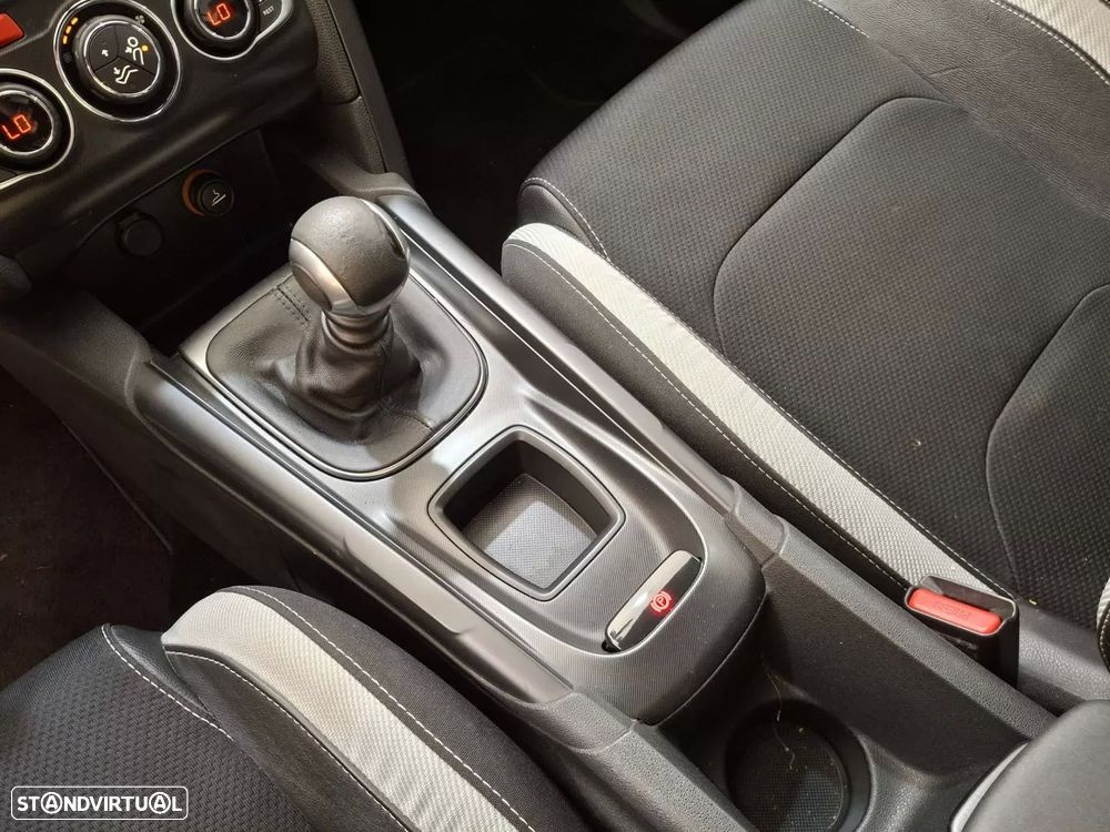 Citroën DS4 1.6 HDi So Chic - 17