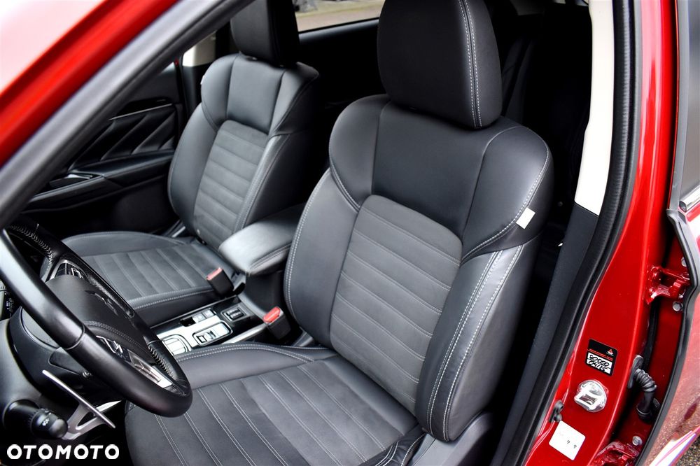 Mitsubishi Outlander Intense + - 16