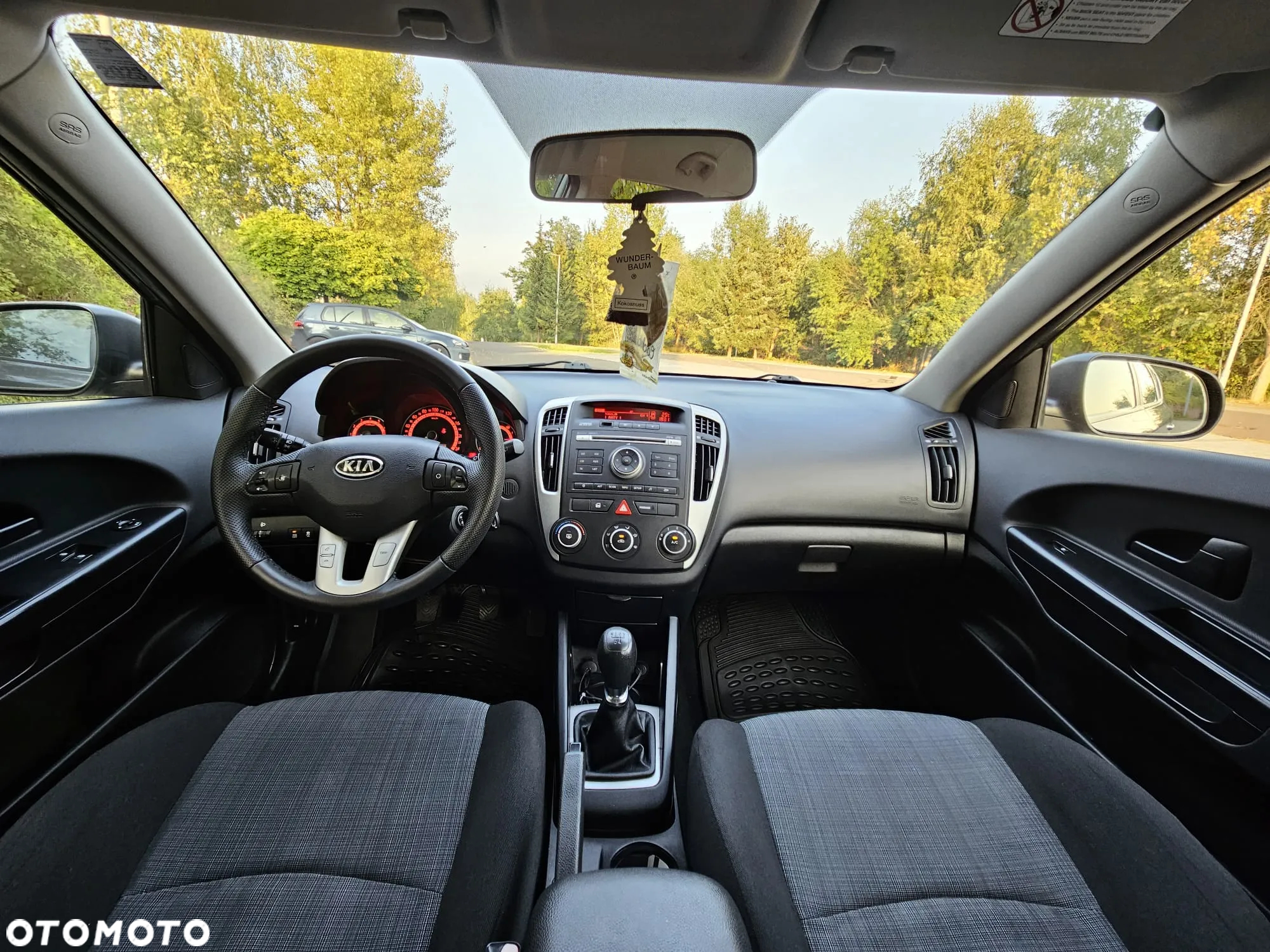 Kia Ceed 1.4 CVVT SW Dream-Team Edition - 29