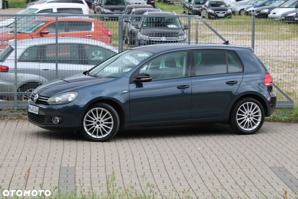 Volkswagen Golf 2.0 TDI DPF MATCH - 8