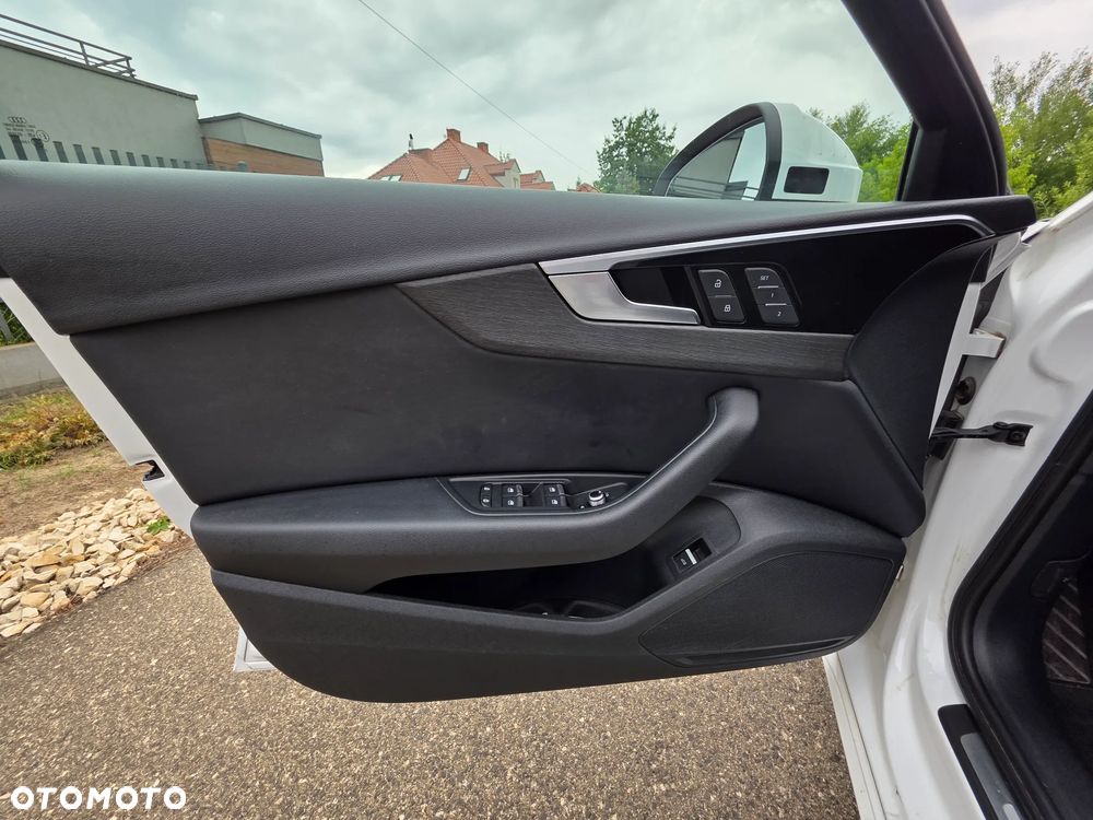 Audi A4 40 TFSI quattro S tronic - 15