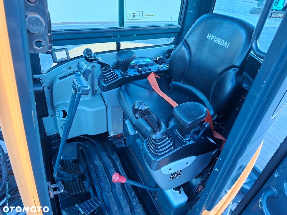 Hyundai R30 ROTOTILT - 2