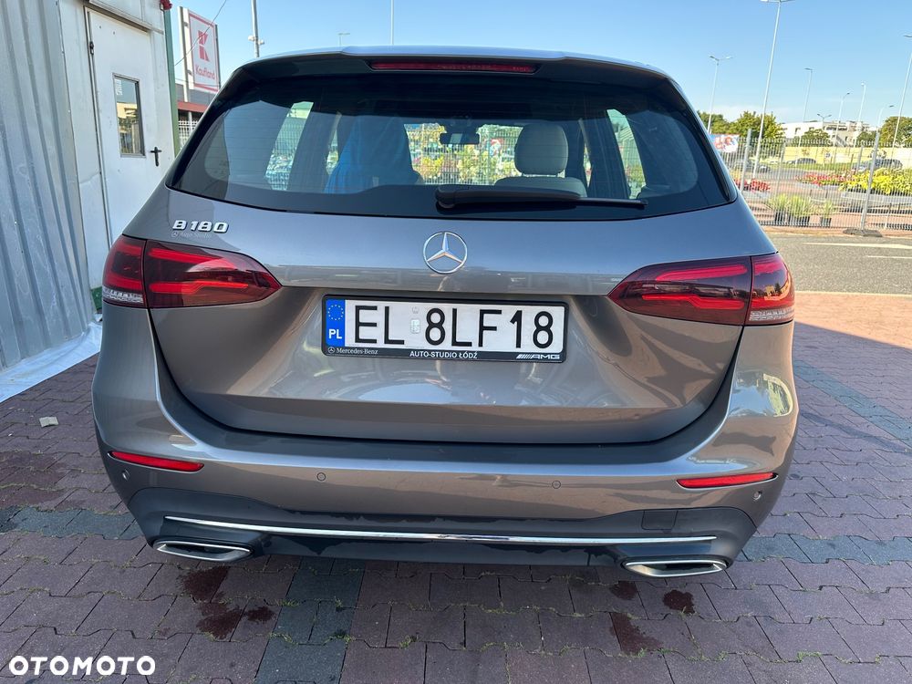 Mercedes-Benz Klasa B 180 7G-DCT - 17