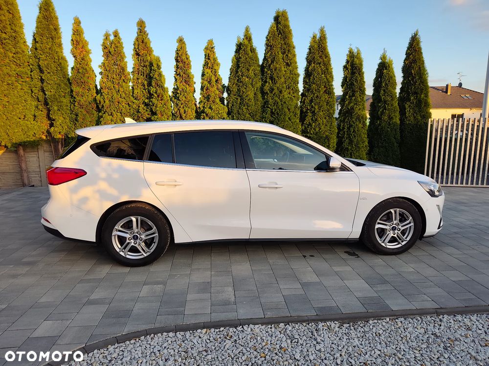Ford Focus - 25