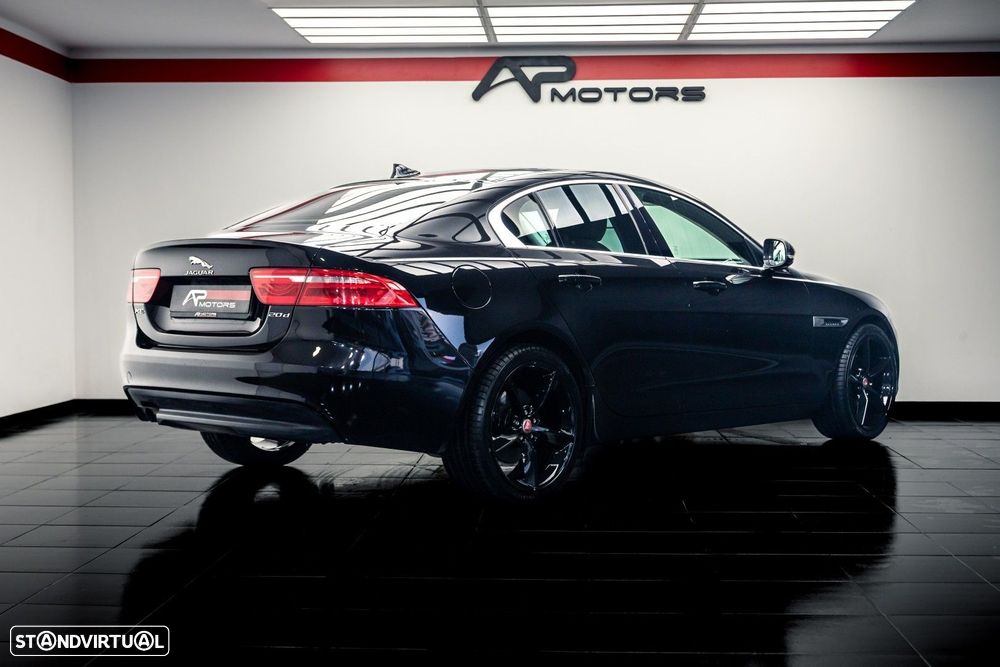 Jaguar XE 2.0 D Prestige Aut. - 14
