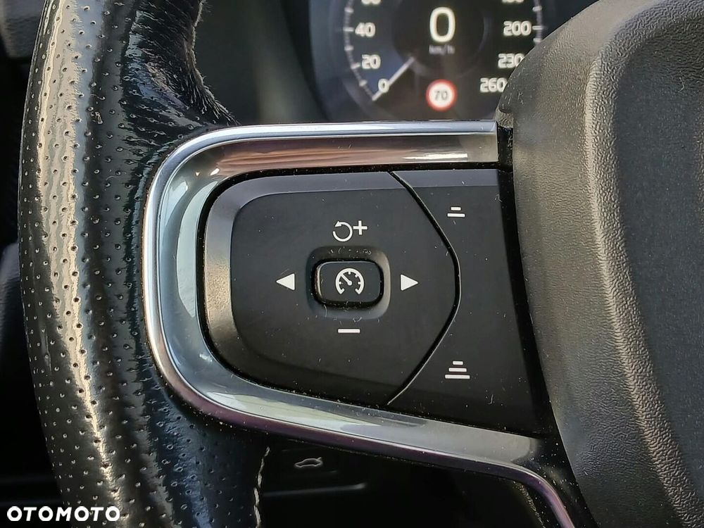 Volvo XC 40 T5 AWD R-Design - 29