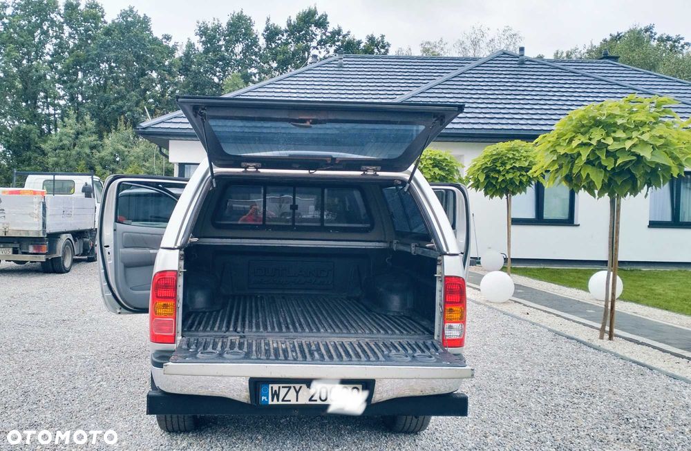 Toyota Hilux - 2