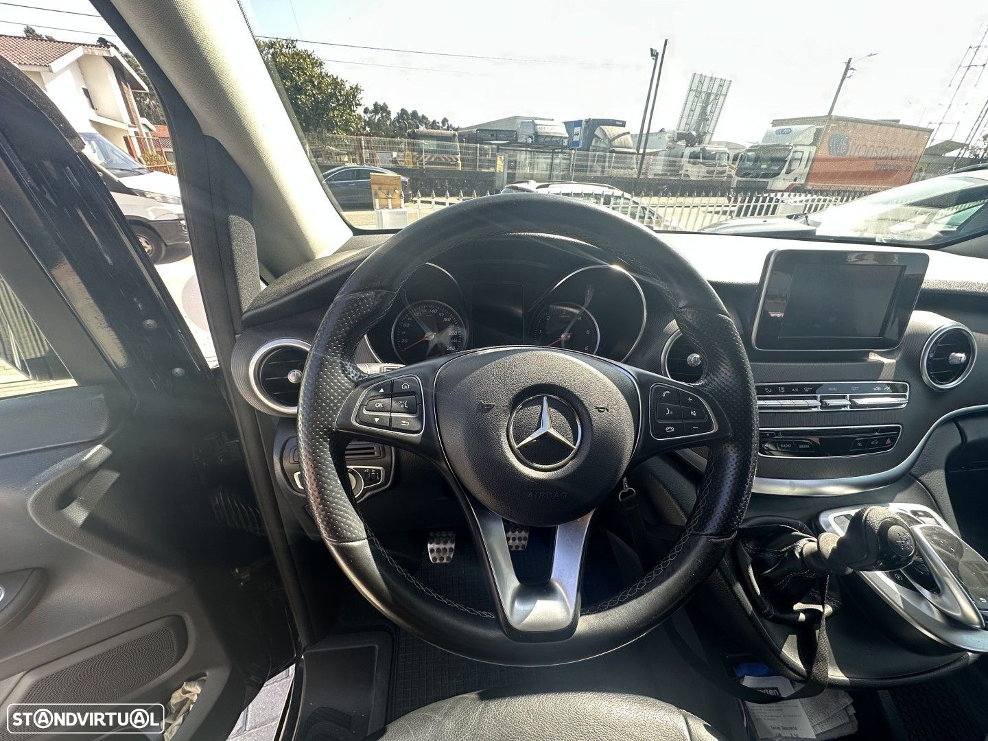 Mercedes-Benz V 220 - 14