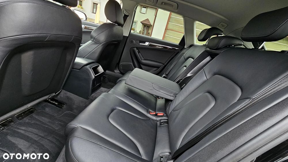 Audi A4 Avant 2.0 TDI DPF clean diesel quattro S tronic S line Sportpaket - 24
