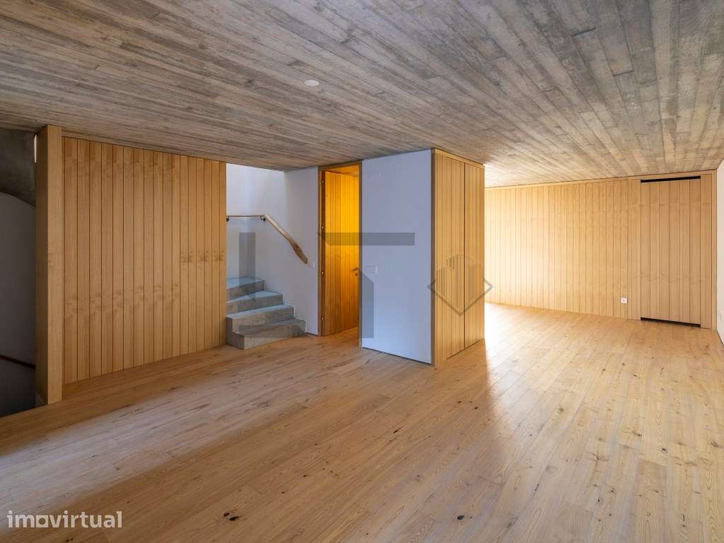 Apartamento T2 de Luxo com Garagem e Vista Monsanto, para Venda no ... - Grande imagem: 3/24