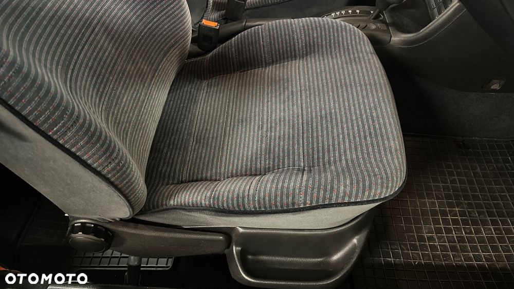 Volkswagen Golf - 13