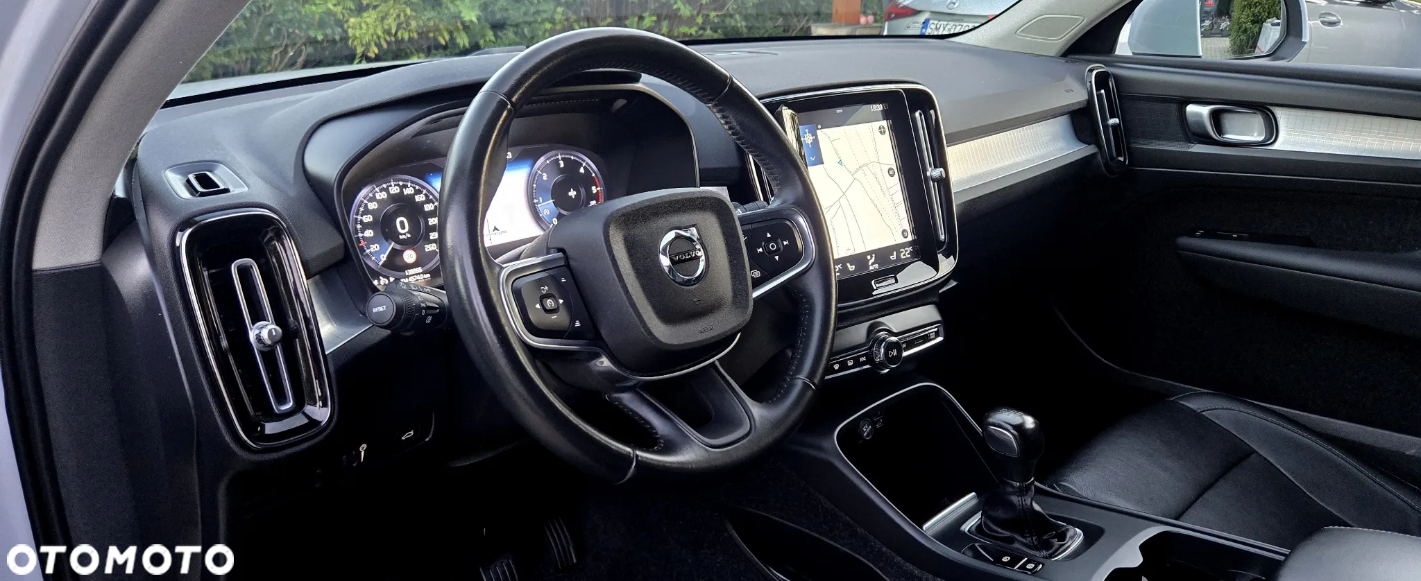 Volvo XC 40 D3 Momentum Pro - 23