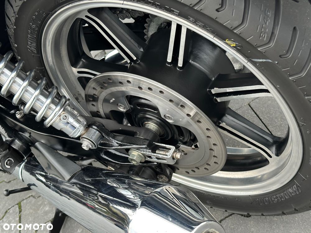 Triumph Bonneville - 29