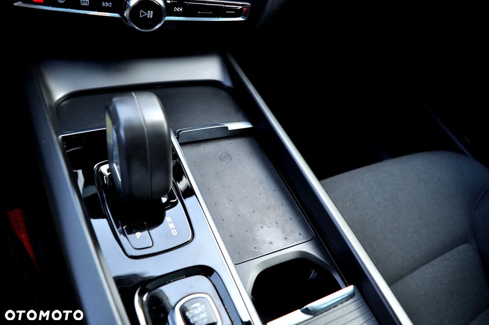 Volvo XC 60 T6 AWD Plug-In Hybrid Inscription Expression - 28