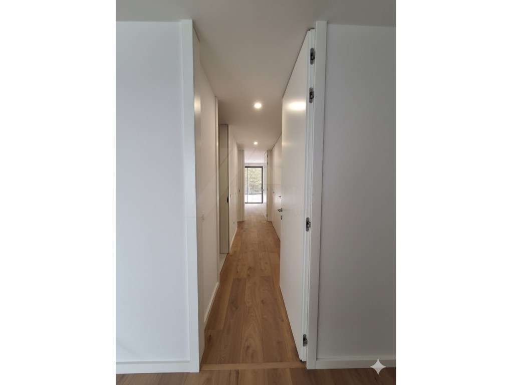 T3 de Sonho em Airó - Espaço, Conforto e Luz Natural! - Grande imagem: 3/8