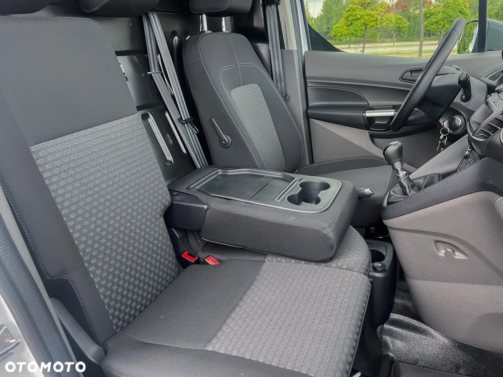Ford Transit Connect - 28