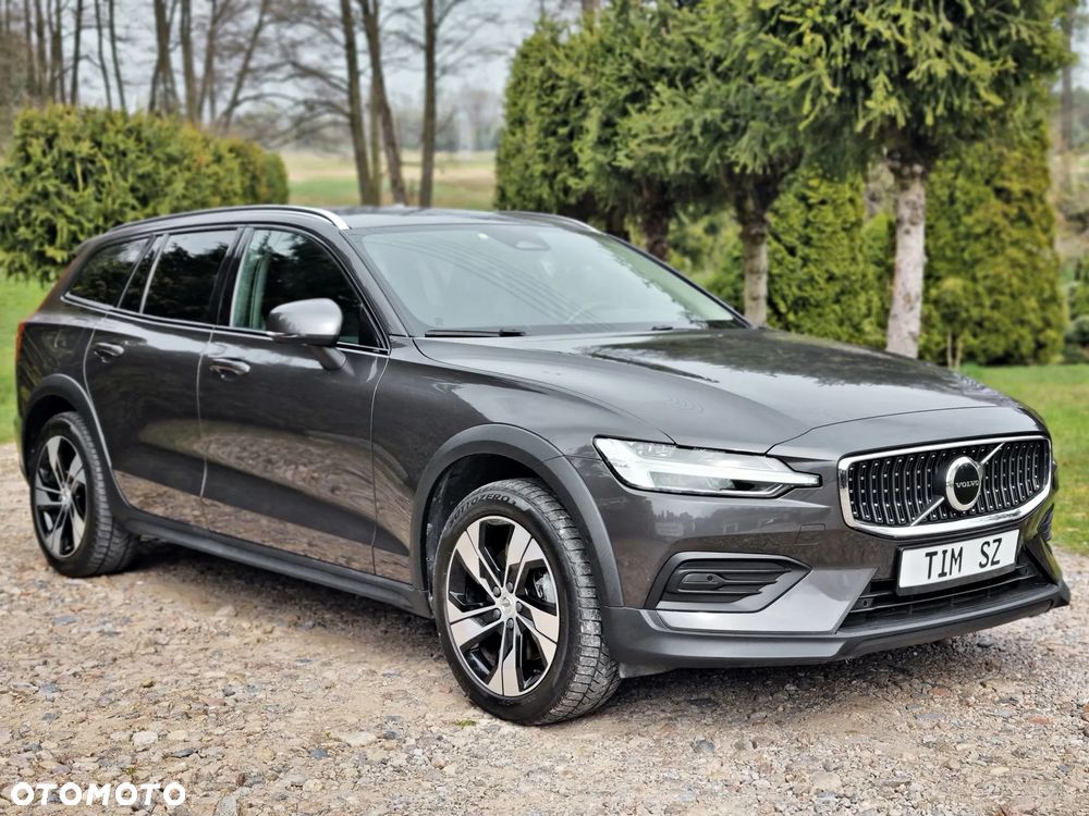Volvo V60 Cross Country B4 D AWD Ultimate - 8