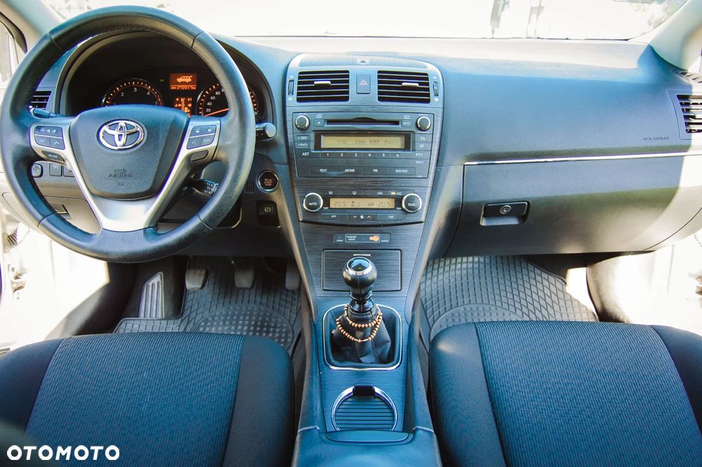 Toyota Avensis 2.0 D-4D Sol - 5