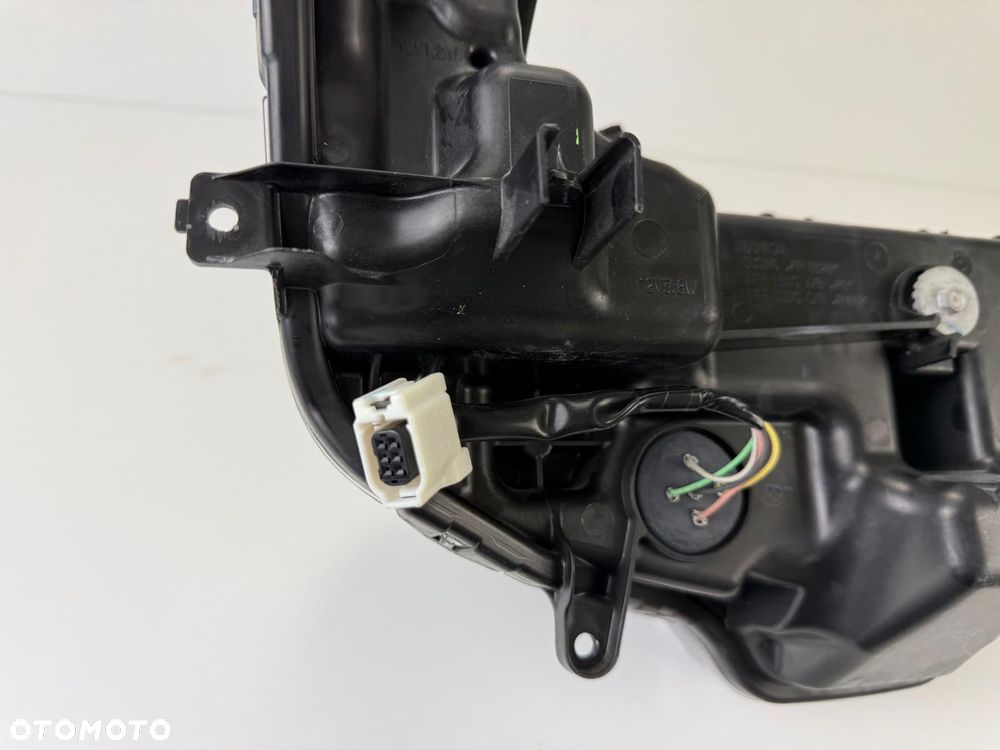 Przednia lampa reflektor Yamaha X-Max 125 2023+ - 15