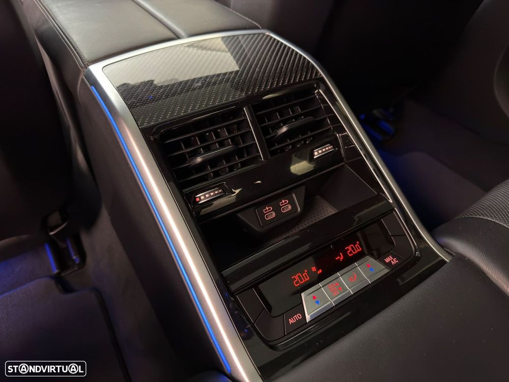BMW 840 Gran Coupé d xDrive Pack M - 40
