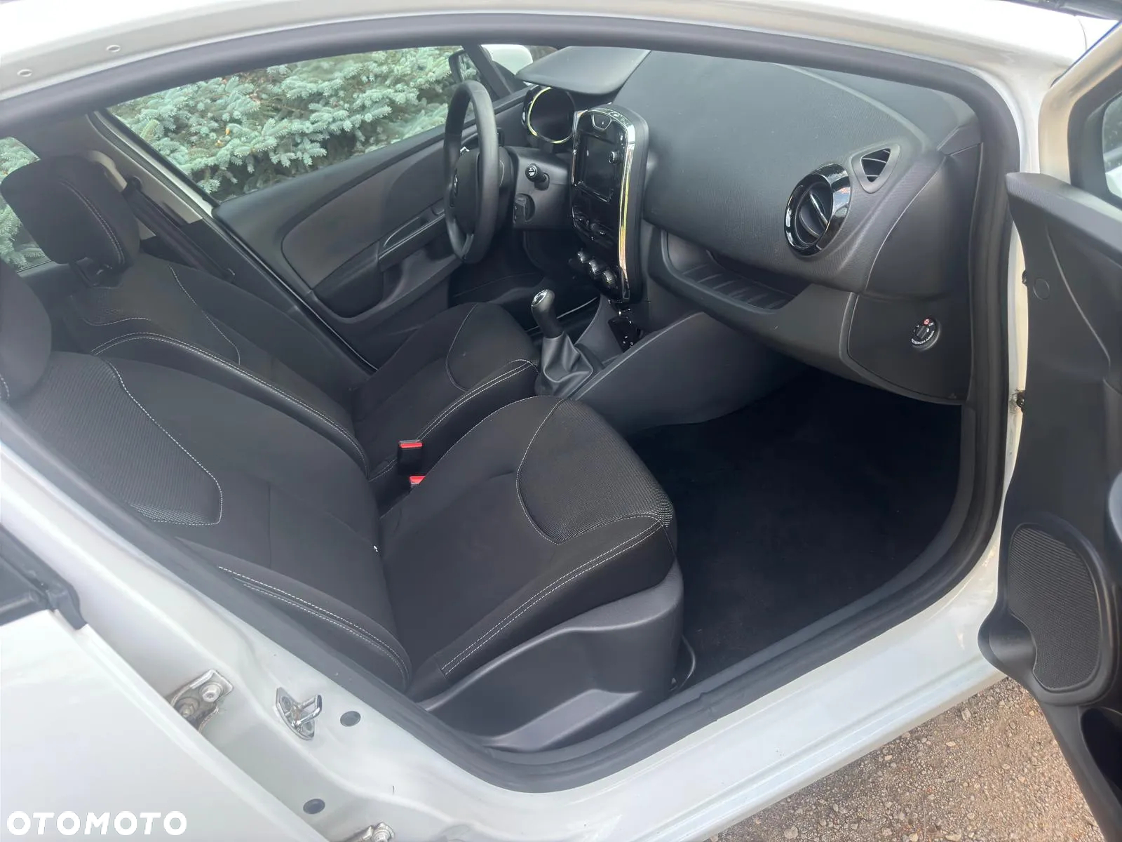 Renault Clio - 7