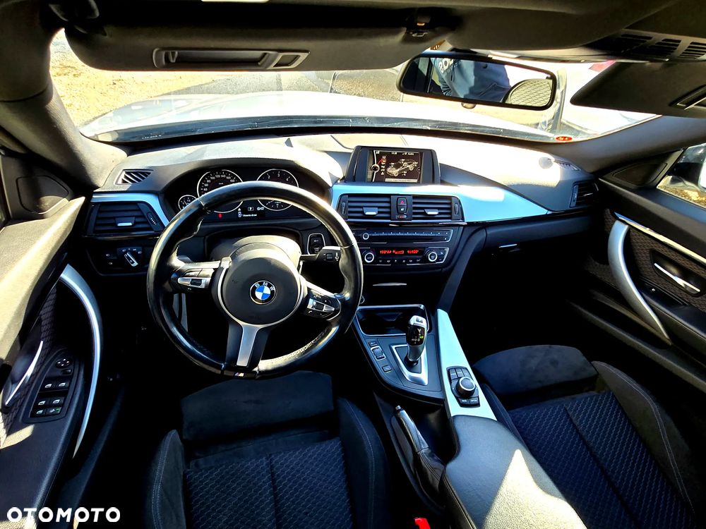 BMW Seria 3 320d Sport-Aut - 24