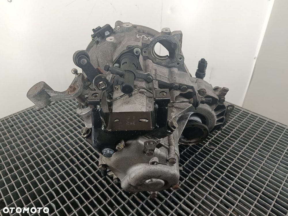 SKRZYNIA BIEGÓW MANUALNA 5 SKODA FABIA I FNK 1.4 8V - 4