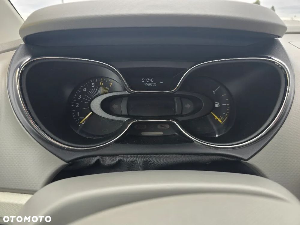 Renault Captur 1.2 TCe Zen EDC - 12