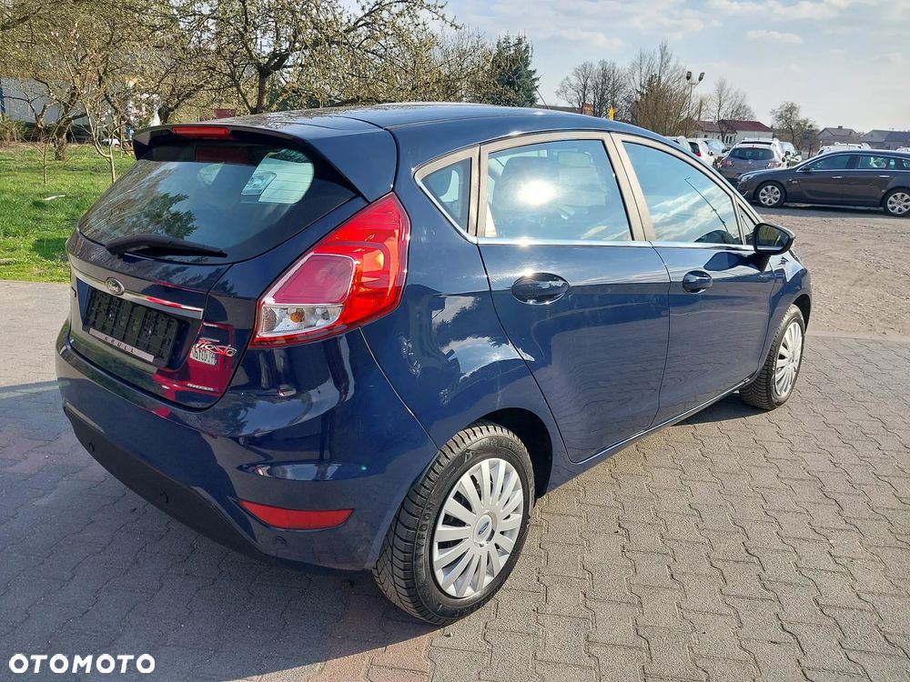 Ford Fiesta 1.0 EcoBoost S&S TITANIUM - 4