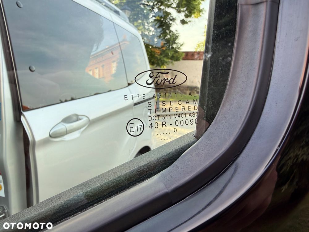 Ford Tourneo Courier 1.5 TDCi S&S Titanium - 27