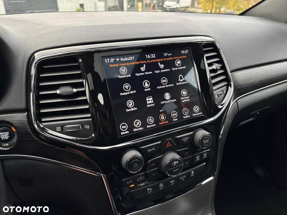 Jeep Grand Cherokee - 28
