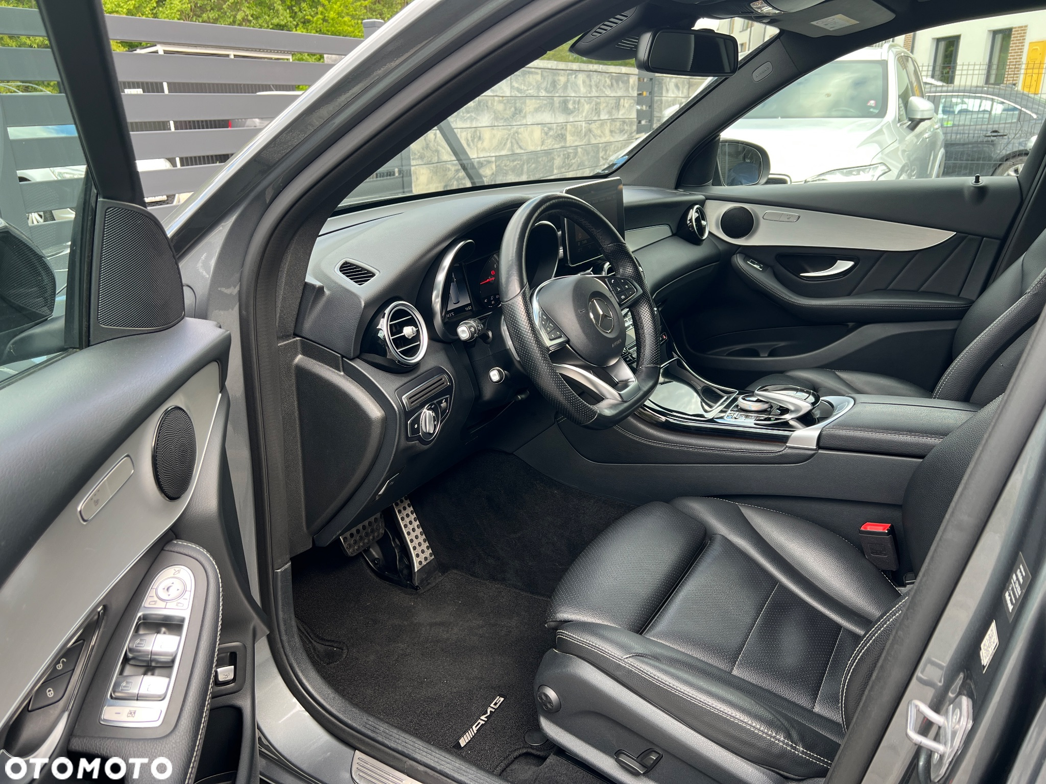 Mercedes-Benz GLC 250 4Matic 9G-TRONIC AMG Line - 5