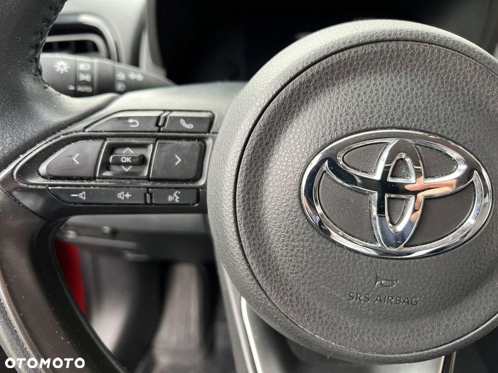 Toyota Yaris Cross Hybrid 1.5 Comfort 4x4 - 15