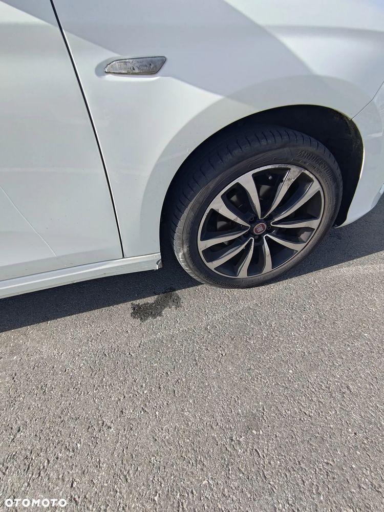 Fiat Tipo 1.6 E-Torq 16v Lounge - 25