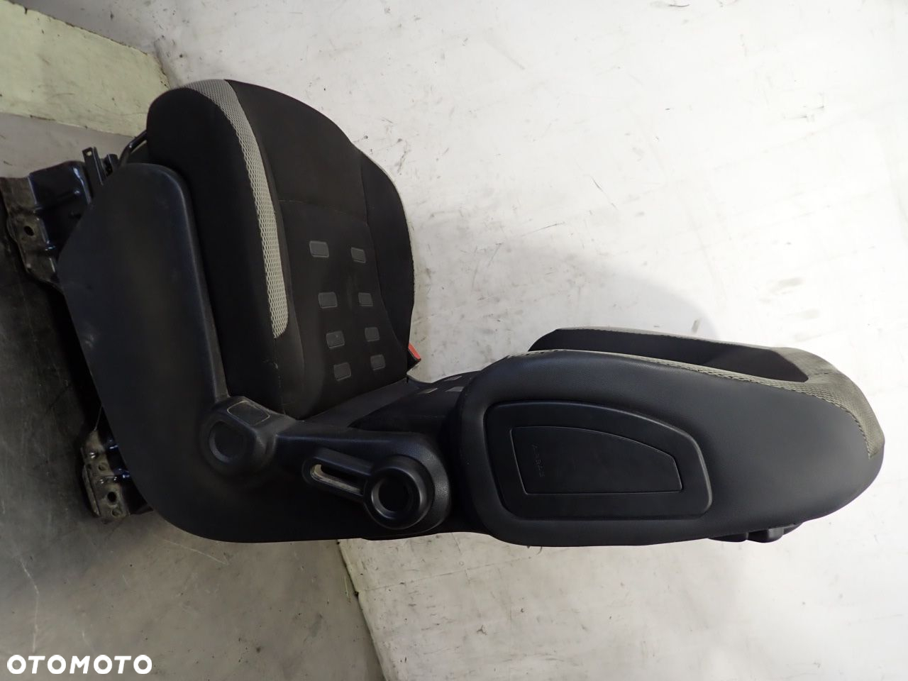 FOTEL KIEROWCY CITROEN BERLINGO II 1.6 LIFT - 9