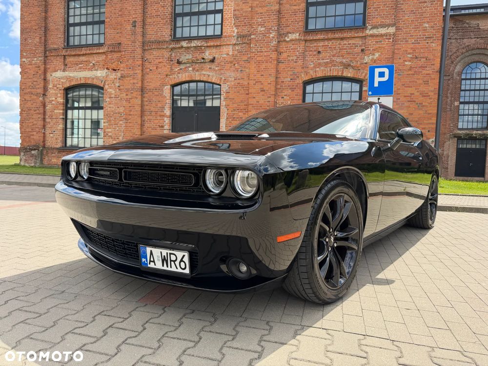 Dodge Challenger - 10