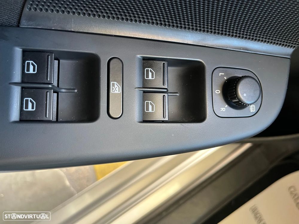 VW Golf Variant 1.6 TDi Confortline - 8