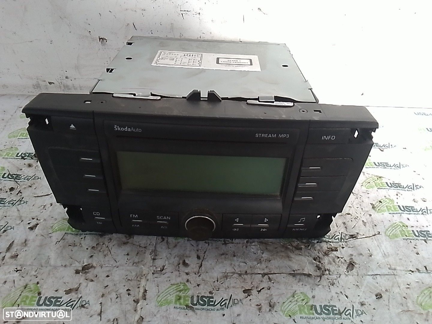 Auto-Radio Skoda Octavia Ii Combi (1Z5) - 1