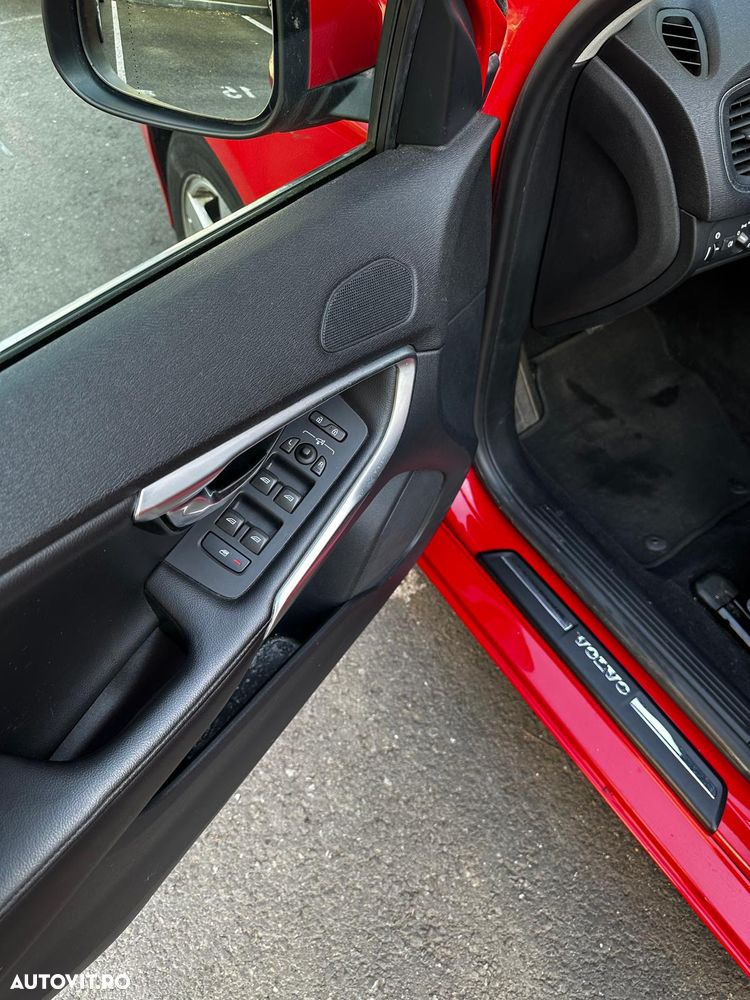 Volvo V40 D2 Summum - 10