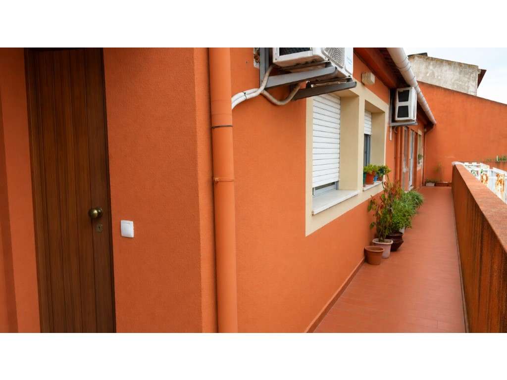 Apartamento Duplex T3 com Varanda | Pontinha - Grande imagem: 4/19