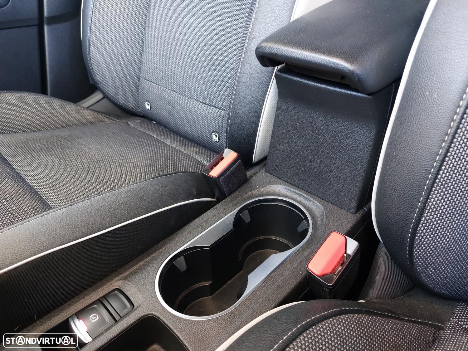 Renault Captur 1.3 TCe Exclusive - 39