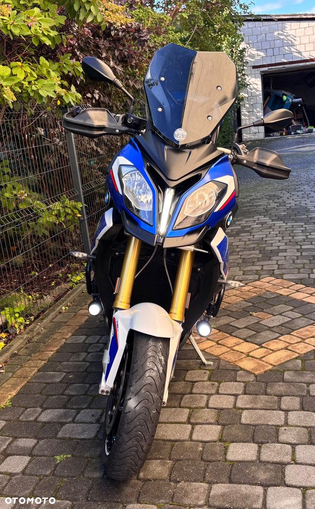BMW XR - 9