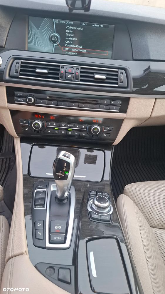 BMW Seria 5 535i xDrive - 18