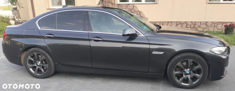 BMW Seria 5 528i xDrive Luxury Line - 6