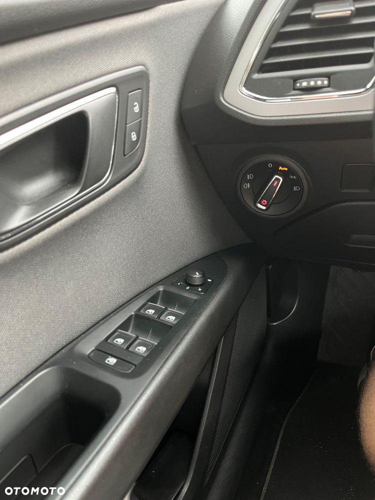 Seat Leon Sportstourer 2.0 TDI Xcellence S&S DSG - 21