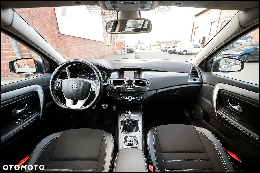 Renault Laguna dCi 110 FAP Sportway - 16