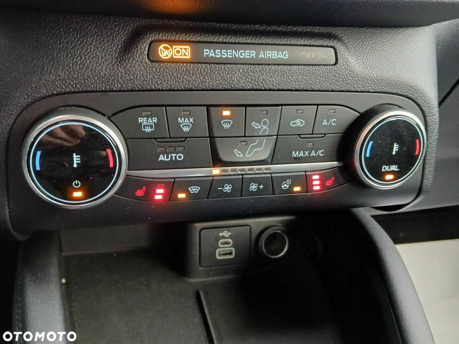 Ford Kuga 1.5 EcoBoost FWD Titanium - 29