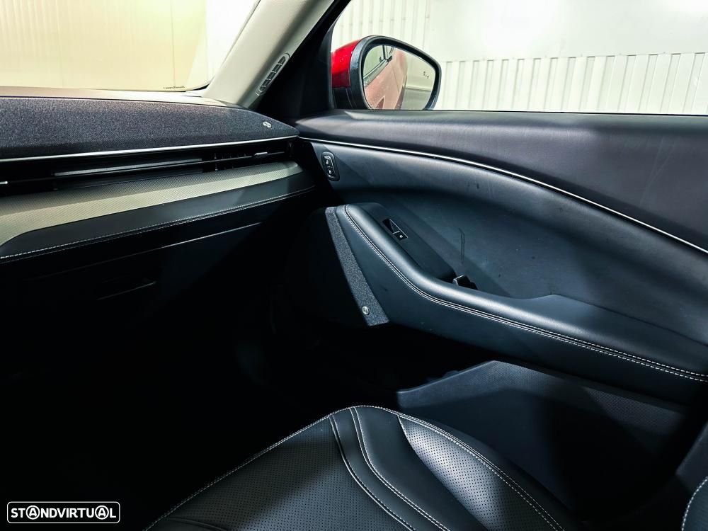 Ford Mustang Mach-E Standard - 26