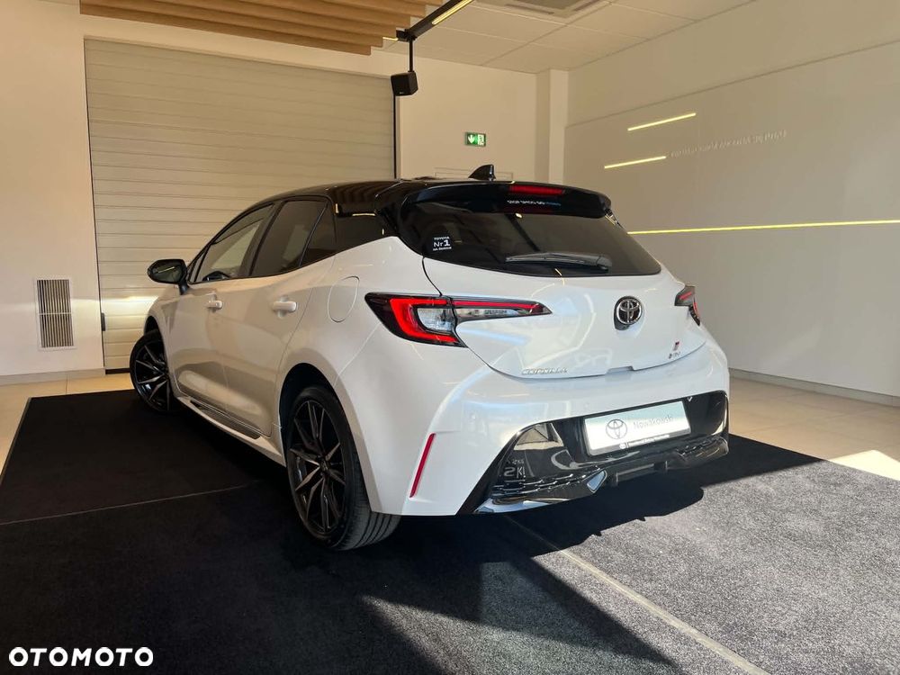 Toyota Corolla 1.8 Hybrid GR Sport - 11
